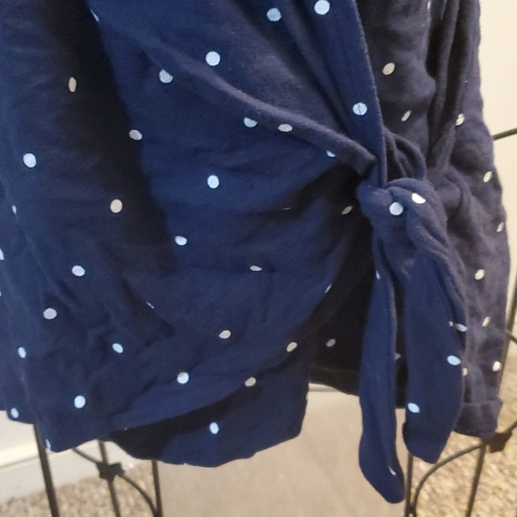 Old Navy Polka-dot wrap top - Picture 4 of 4